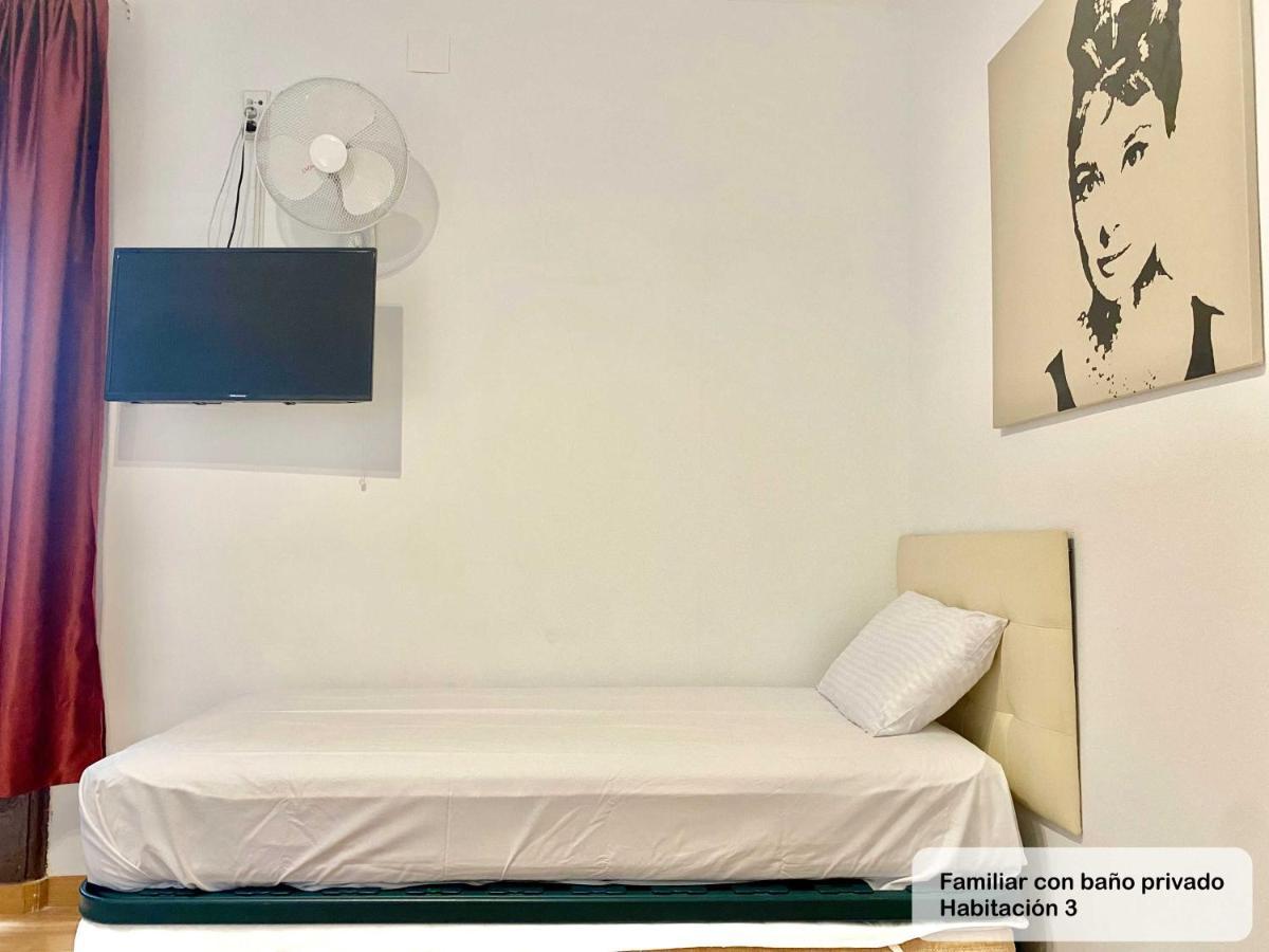 Gran Via Sol Rooms Madrid Esterno foto
